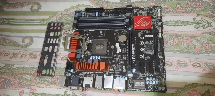 Placa mãe Gigabyte H97M Gaming 3 para concerto / BIOS / Técnico