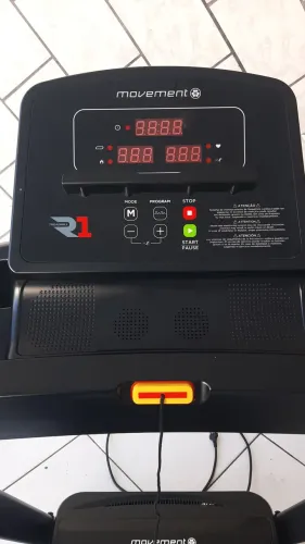 Esteira Semi-Nova Movement R1