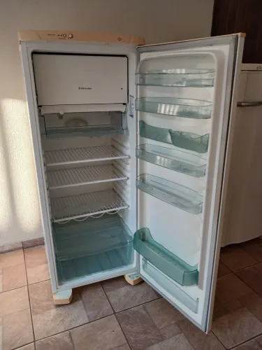 Geladeira Electrolux excelente 