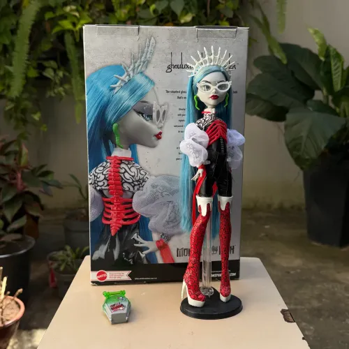 Monster High Ghoulia Yelps Ghouluxe