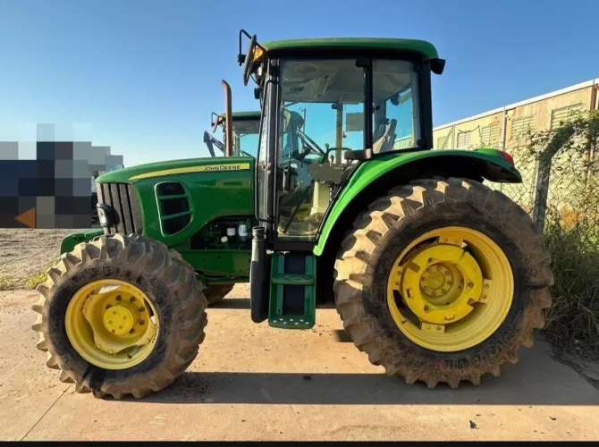 Trator john Deere