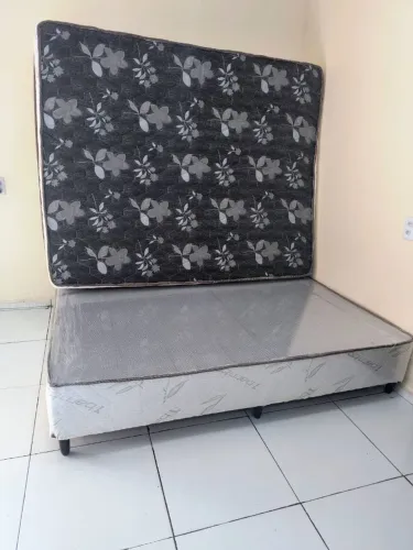 Cama Quenn Base Mais Colchão De Mola Ensacada 