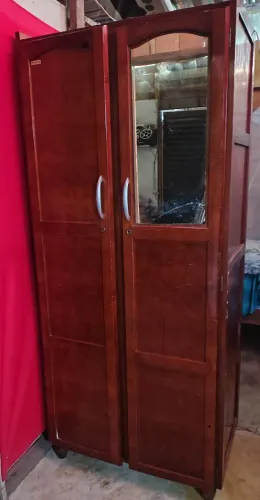 Vende se Guarda roupa de solteiro