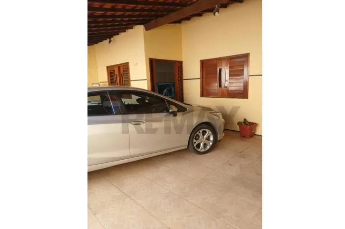 Seu Novo Lar: Casa Ampla com Piscina em Parnaíba