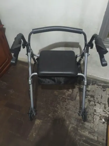 Andador dobrável de alumínio 4 rodas e com cesto