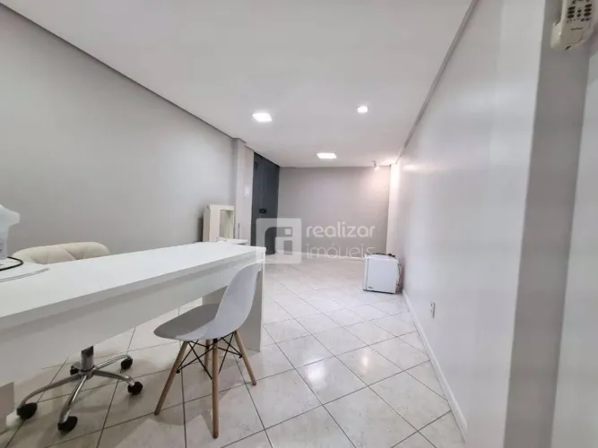 Loja Comercial à venda, Kobrasol, São José - LO0002.