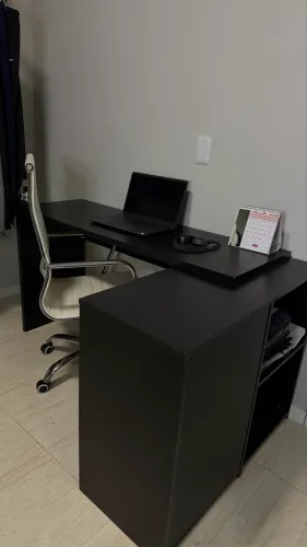 Mesa de Escritório em L - Excelente Estado | R$ 499,99