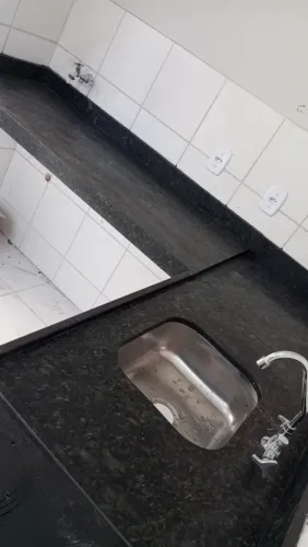 Pias e bancadas de Mármores e granitos 