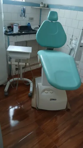 Vendo Cadeira odontológica Dabi Atlante Modelo D700 em excelente estado.