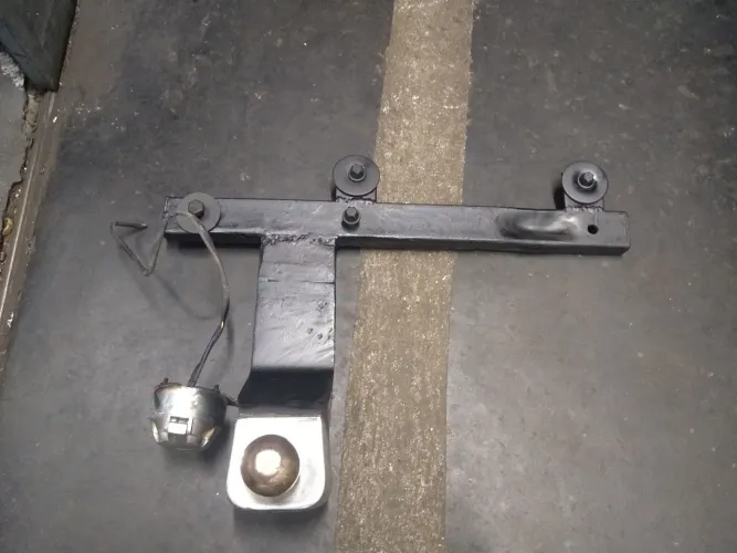Engate para carro já com tomada e fio