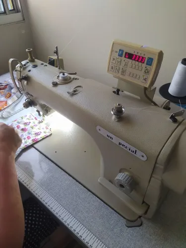 Máquina costura industrial 