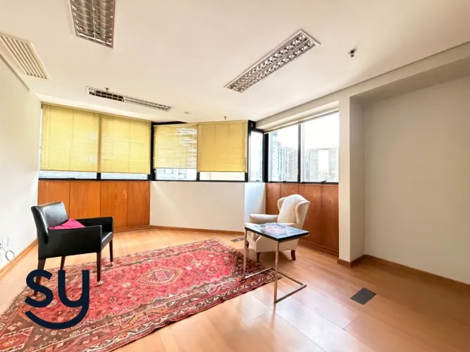 Sala Comercial de 41 m² com Vaga na Carlos Gomes