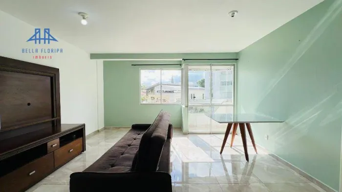 Apartamento com 3 dormitórios para alugar, 91 m² por R$ 5.019,00/mês - Carvoeira - Florian