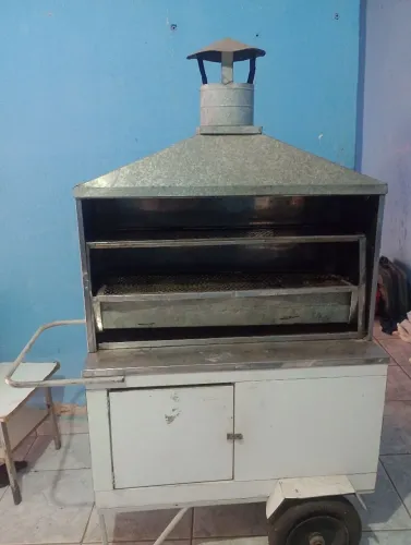 Carrinho de espetinho profissional