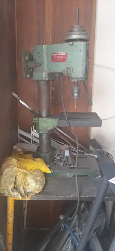 Furadeira de Bancada Industrial Usada