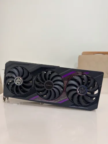 Placa de vídeo RX 7800XT Phantom gaming 16Gb Passo cartão