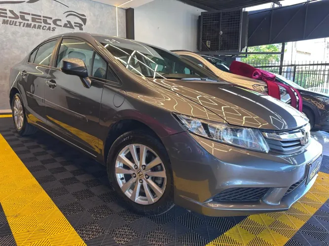 Honda Civic Sedan LXS 1.8/1.8 Flex 16V Aut. 4P 2014