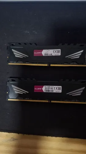 memória ram ddr4 8gb 2 pentes se quiser negociar so mandar mensagem