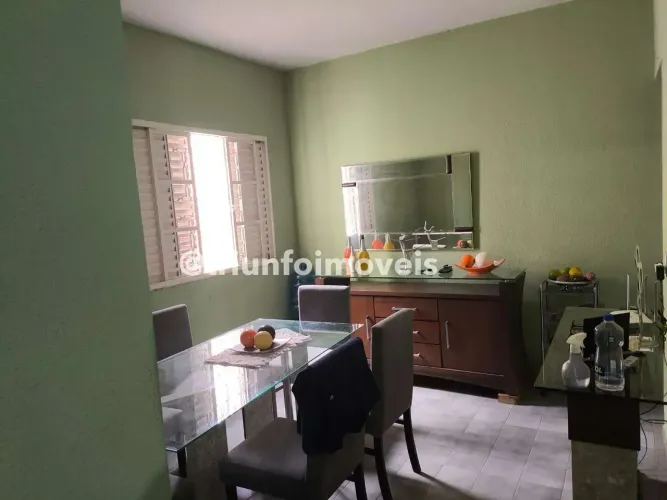 Casa a venda na Zona Norte com 3 Quartos