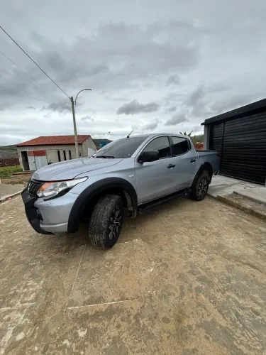 Mitsubishi L200 Triton Sport GLS 2.4 CD Diesel Mec. 2018