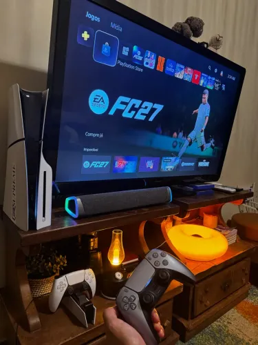 PlayStation 5 mídia física 1TB + 3 jogos + 2 controles + carregador