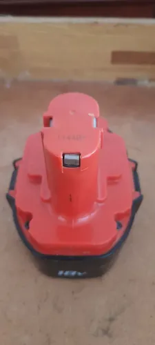 Bateria MAKITA  1850, 1.8V e 1,3 Ah 
