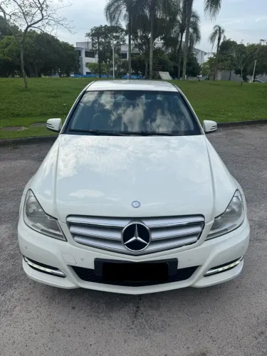 Mercedes-Benz C-180 CGI Classic 1.8 16V 156cv Aut. 2012