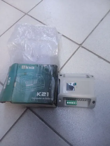 Carregador de bateria 12 ou 24 volts 