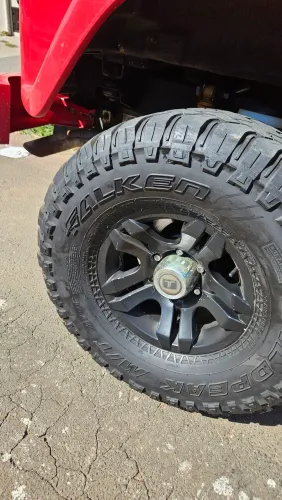 Pneus Falken 33 aro 15