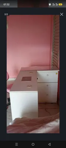 . vende-se mesa em L nails
