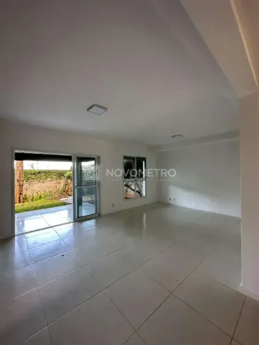Casa de Condomínio para (venda e locação) com 3 suítes em Jardim das Paineiras com 172m²
