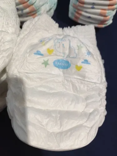 Fraldas mamy Poko (tam M+), Babysec (roxo Tam M) e Pampers (Tam M)