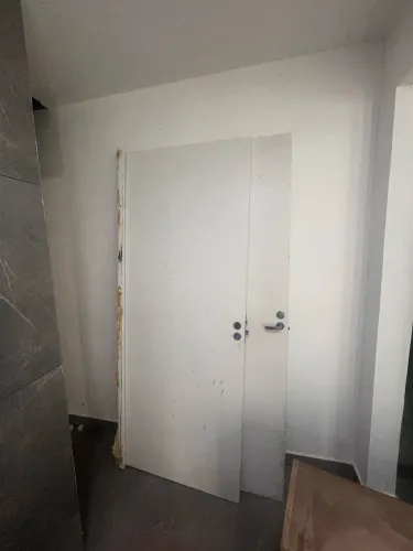 Porta de studio com acústica 