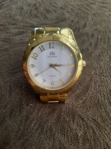 Relógio Ana Hickmann Dourado Feminino - Elegante e Conservado
