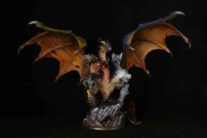 Miniatura de RPG Pintada - Tiamat (proxy)