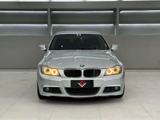 BMW 318I A 2.0 16V 136cv 5P 2012