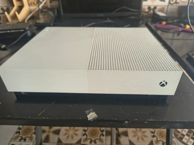 Xbox one S 1 TB 
