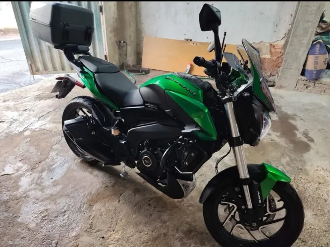Moto de garagem pouquíssima Usada 