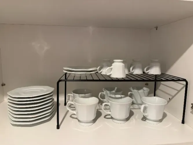 Xícaras de chá (06 unidades) e café (06 unidades) com pratinho da porcelana Schimith