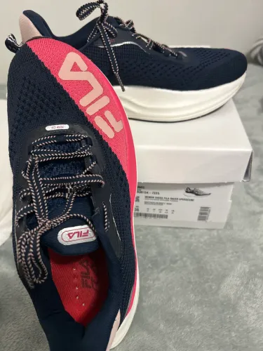 Tênis Fila Racer feminino 36