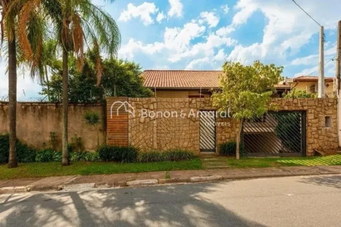 Sobrados para venda com Lavanderia e 5 quartos, 300 m² - Vila Lemos