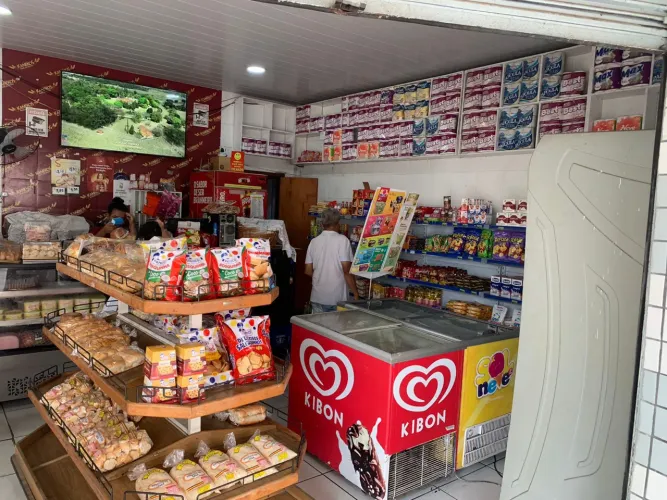 Vende-se padaria e mercearia 