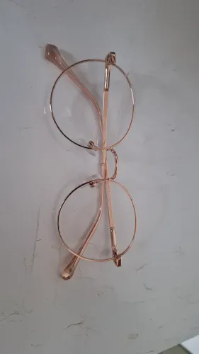 Óculos de titânio banhado a ouro rosé