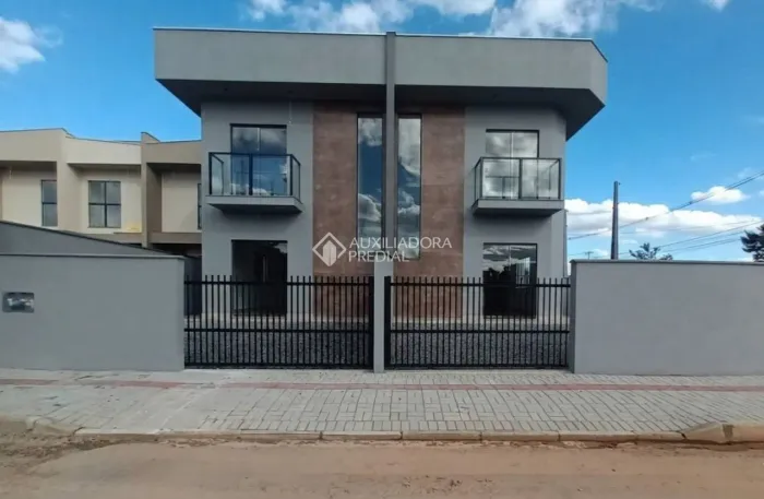 Casa Geminada nova com 83,90 m², 2 quartos sendo 2 suíte, localizado no bairro Vila Nova, 