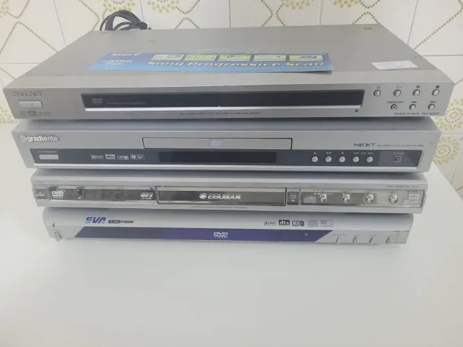 Aparelhos de DVD 4 no estado
