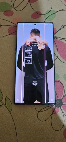 Vendo Samsung Galáxia Note 20 Ultra, Versão com 128GB de armazenamento, 8GB de memória RAM