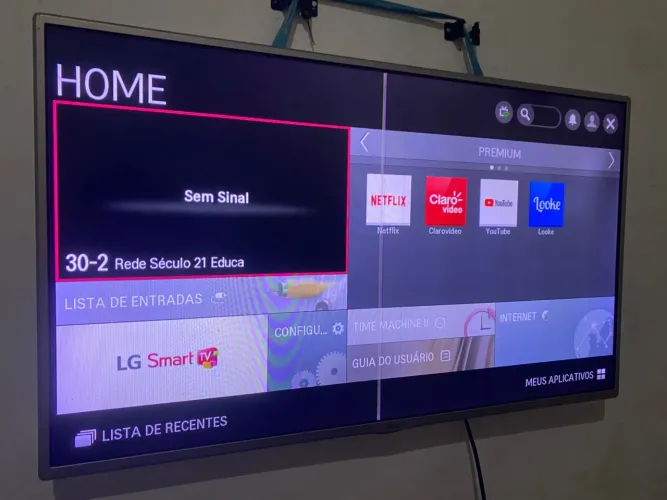 Tc LG só tem linha na tela 