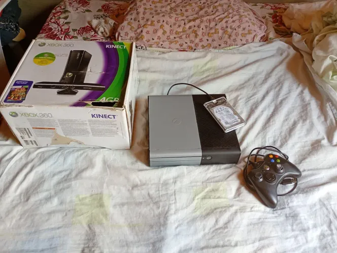 Xbox 360 com vários jogos