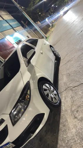 Chevrolet Onix Hatch LT 1.4 8V Flex Power Mec. 4P 2015