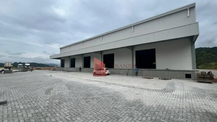 ALUGUEL: ARMAZÉM LOGÍSTICO 2625 METROS EM ILHOTA